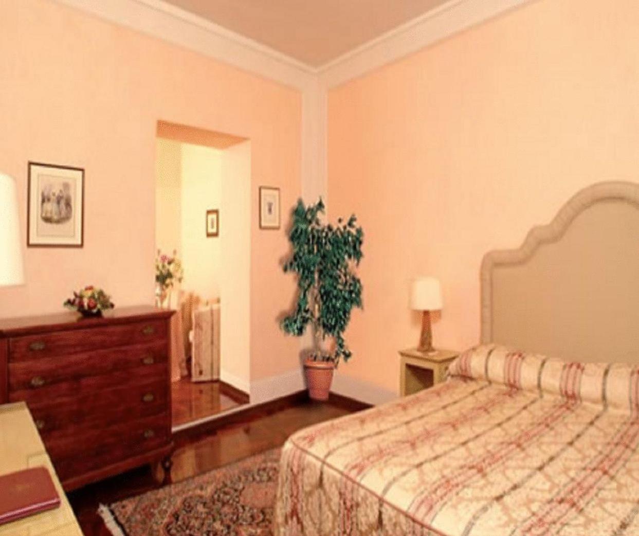 Palazzo Dragoni Hotel Spoleto Exterior photo