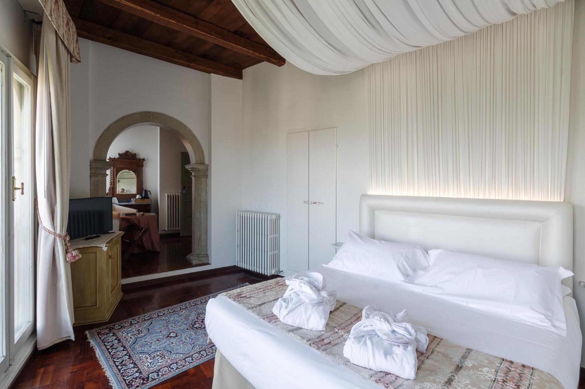 Palazzo Dragoni Hotel Spoleto Exterior photo