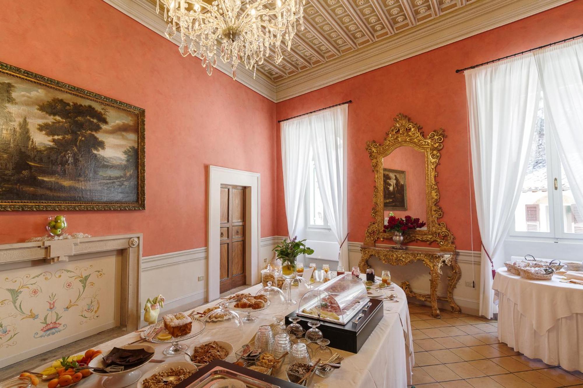 Palazzo Dragoni Hotel Spoleto Exterior photo
