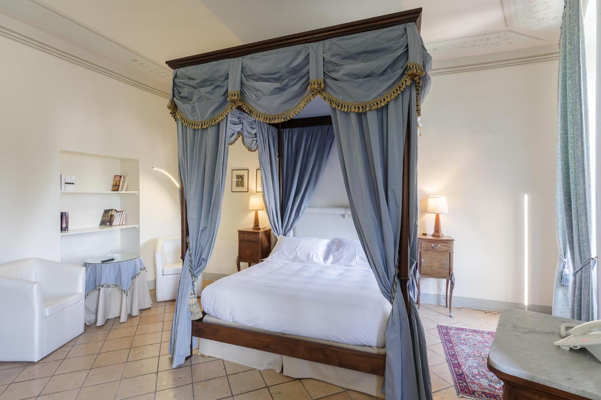 Palazzo Dragoni Hotel Spoleto Exterior photo