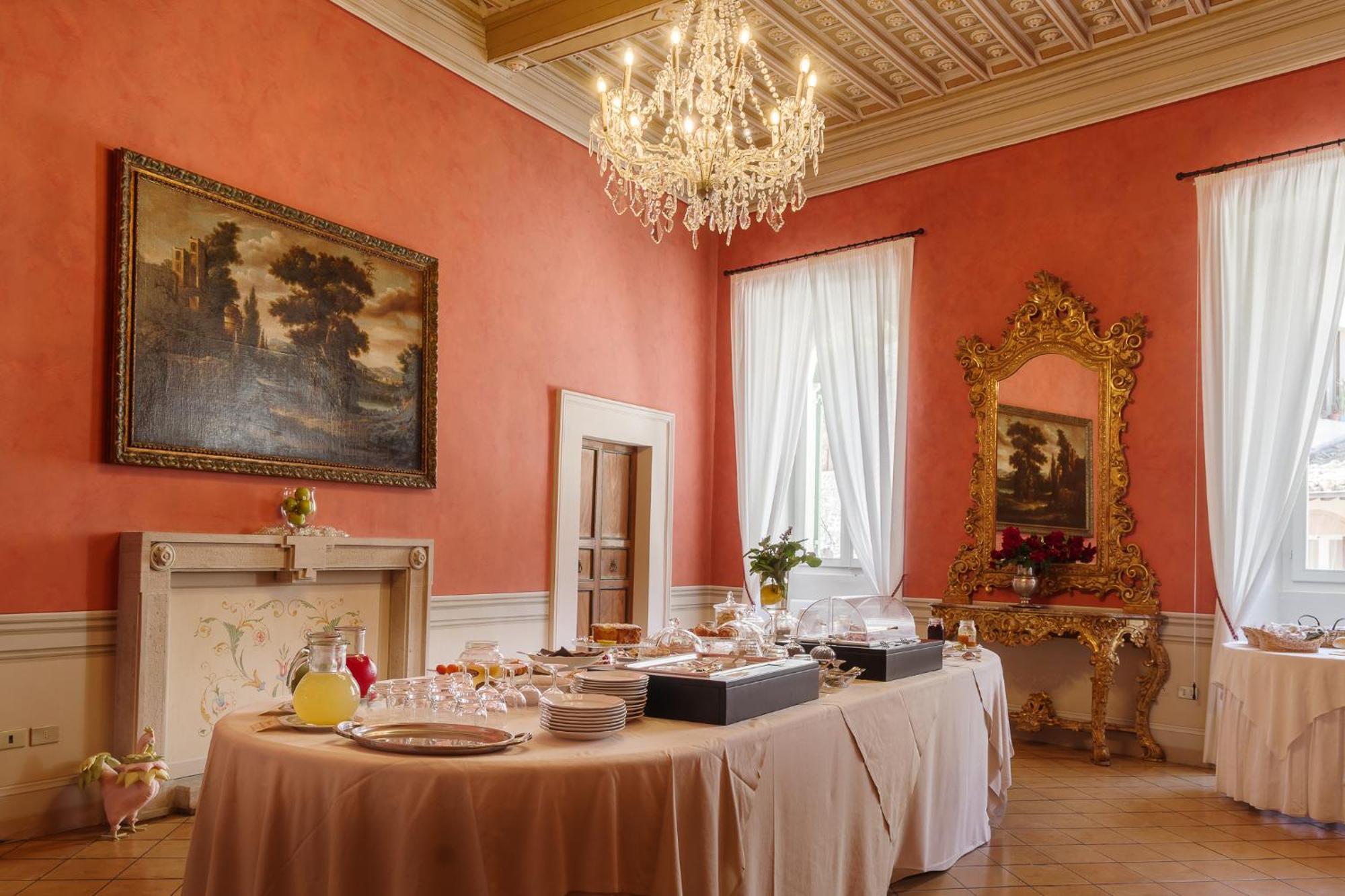 Palazzo Dragoni Hotel Spoleto Exterior photo