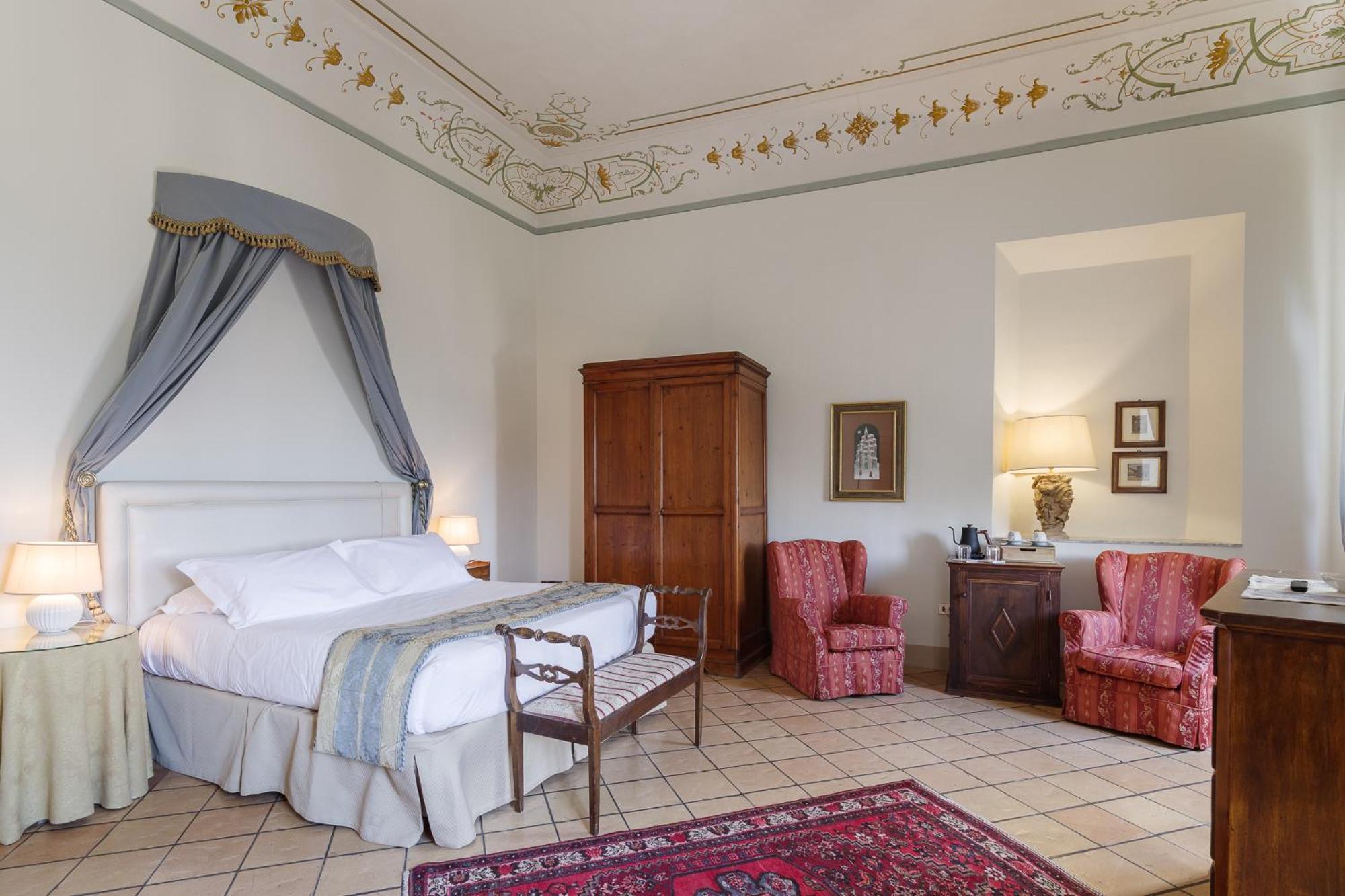 Palazzo Dragoni Hotel Spoleto Exterior photo